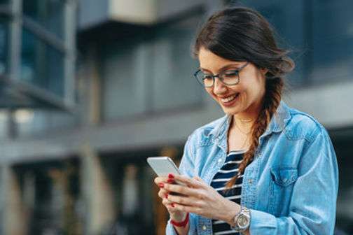 cliente recebendo frases por sms